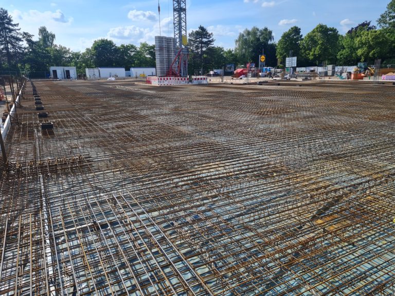 Betonstahlverlegung Bodenplatte Gewerbebau - Krannik Bau GmbH